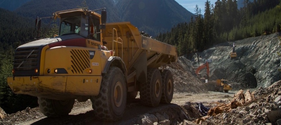 How to improve oil cleanliness throughout your operation Heavy equipment